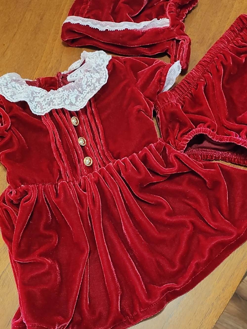 Nicole Miller Baby Girl 3-6 Mo Red Velvet Dress, Bonnet, Diaper Cover